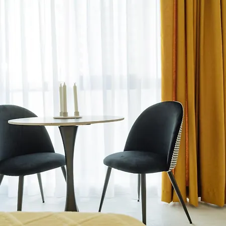 Yellow Charm Plaza Lujerului Daire *