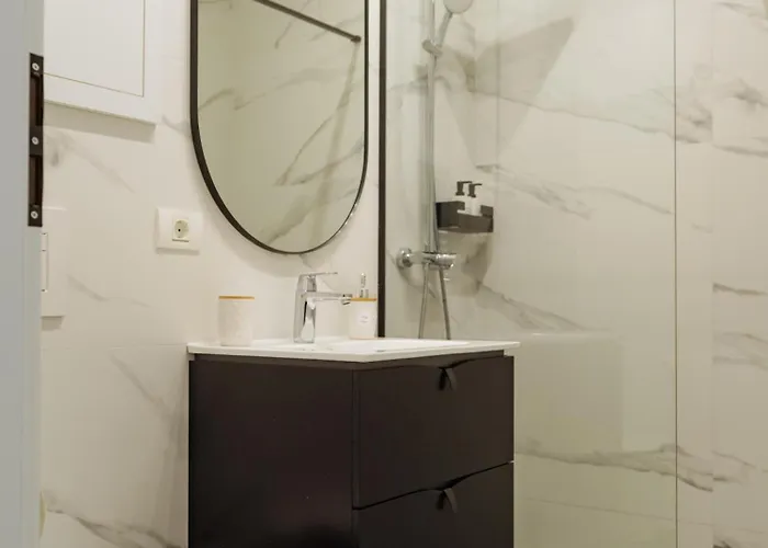 Yellow Charm Plaza Lujerului *