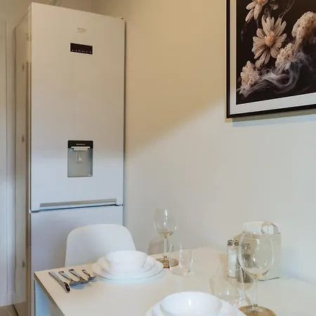 Apartament Yellow Charm Plaza Lujerului