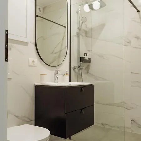 Yellow Charm Plaza Lujerului *