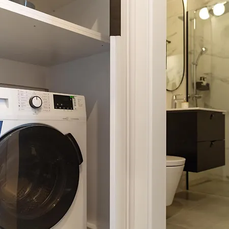 Yellow Charm Plaza Lujerului Apartamento *