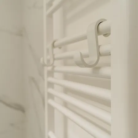 Yellow Charm Plaza Lujerului * Bucarest