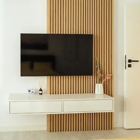 Yellow Charm Plaza Lujerului * Βουκουρέστι