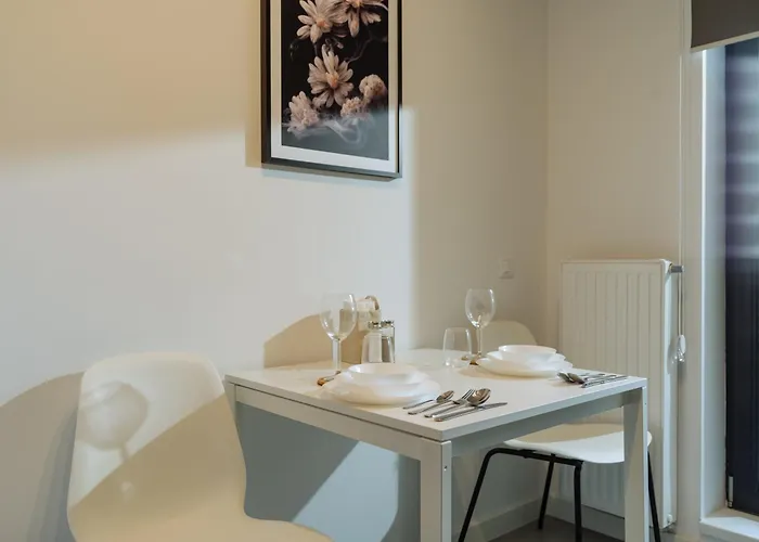 Yellow Charm Plaza Lujerului Апартаменти