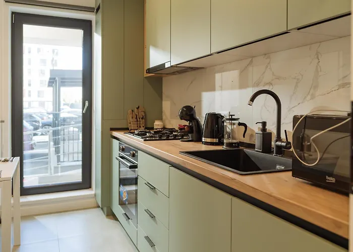 Апартаменти Yellow Charm Plaza Lujerului Бухарест