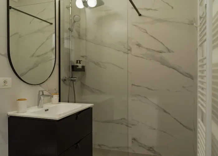 Yellow Charm Plaza Lujerului Bukarest