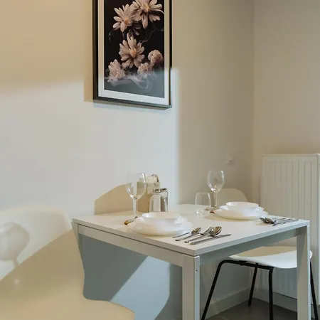 Yellow Charm Plaza Lujerului Apartamento